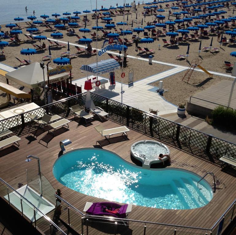 Hotel Baia Rimini Exterior foto